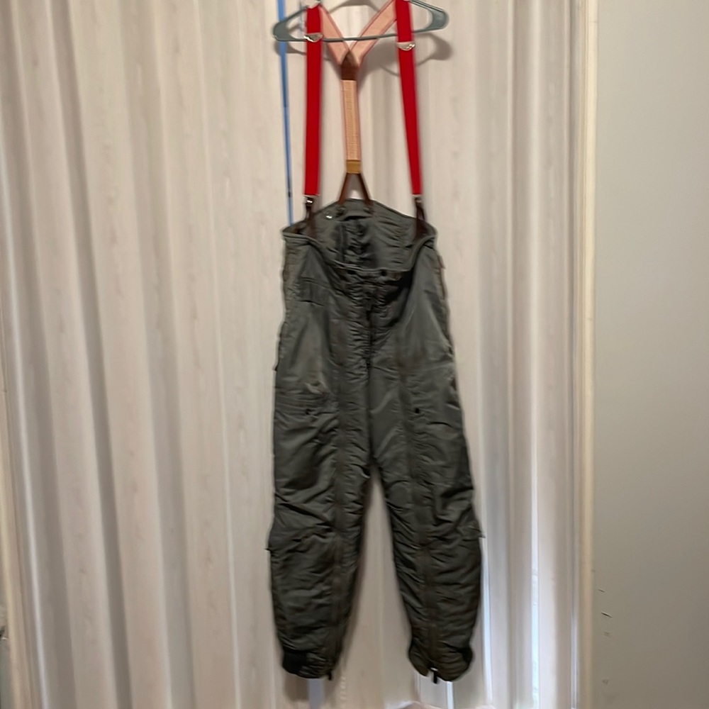 MENS Fishing or hunting waders. Chest waders.